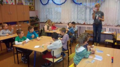 Świąteczne zajęcia scrapbookingu w Szkole Podstawowej w Konikowie
