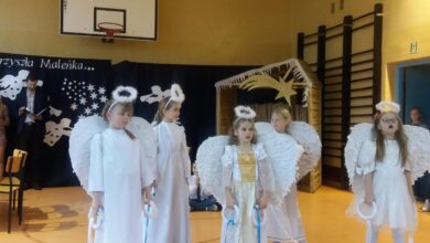 uroczysty apel z okazji zbliżających się Świąt Bożego Narodzenia.